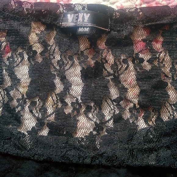 LACE Back Crop Top - Picture 2 of 5